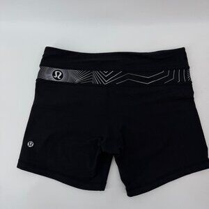 Lululemon Logo Reverse Short biker black shorts size 6